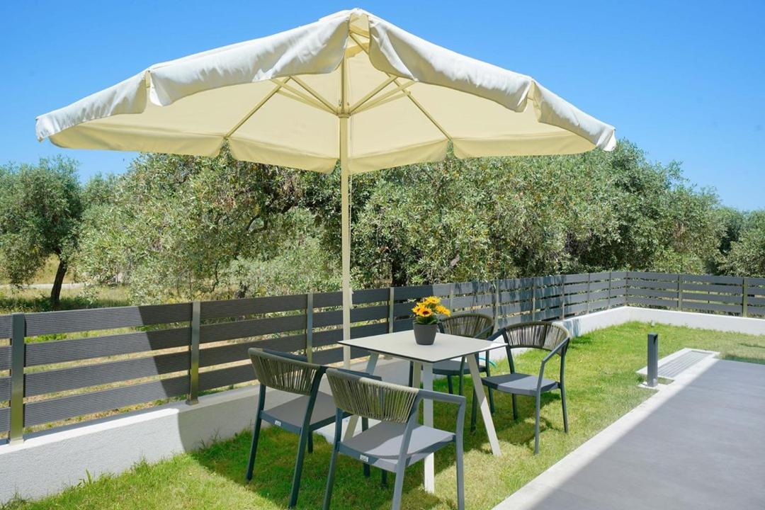 Olia Thassos - Luxury Apartments Екстериор снимка